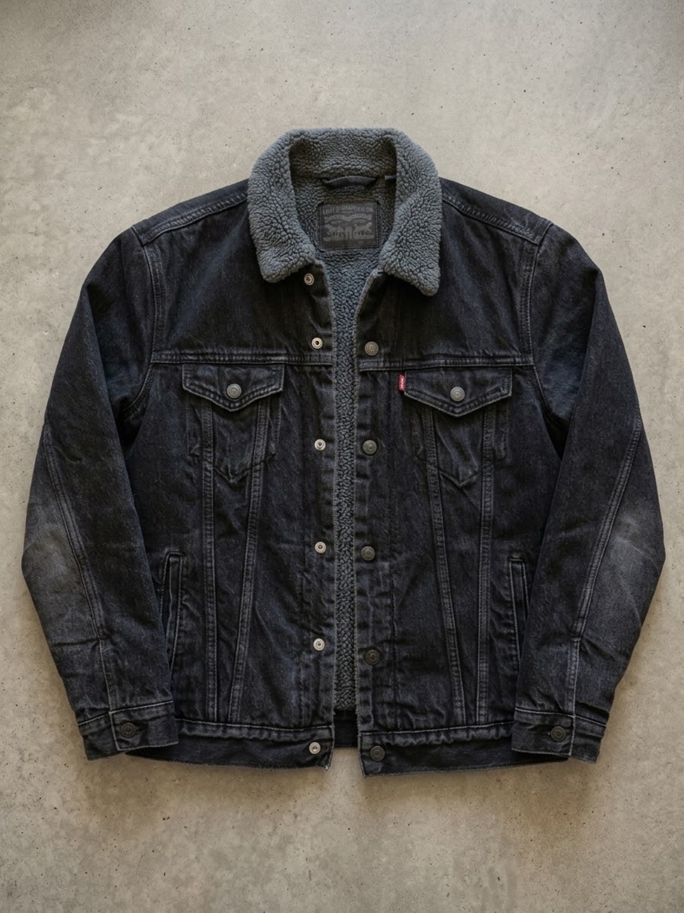 Levi’s Men’s Sherpa Lined Trucker Jacket Faded Black Denim - Size Large
